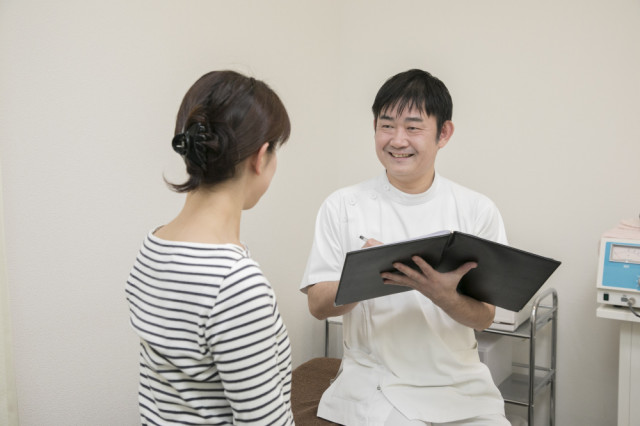 病院や整骨院での一般的な「四十肩・五十肩」の対処や施術はどういうものか?